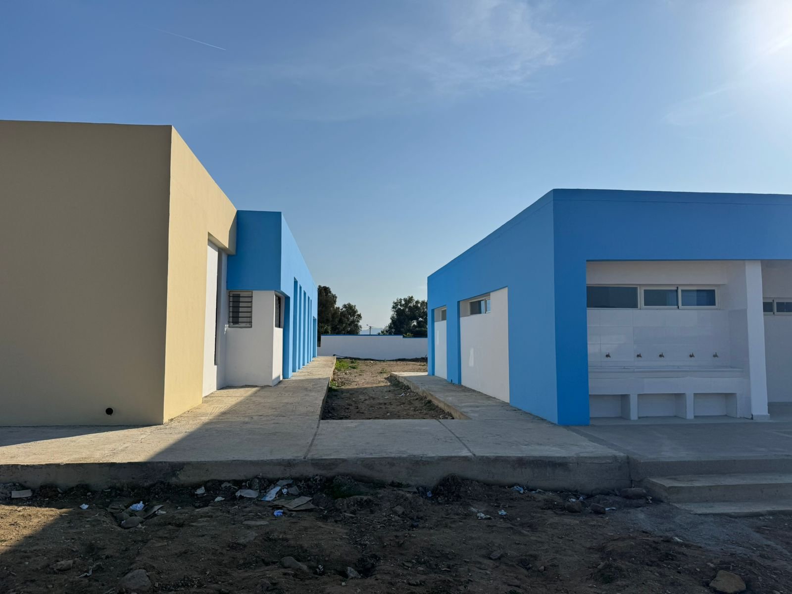 Lycée Belfkih — blocs sanitaires (autre vue)